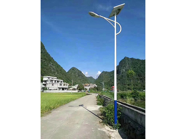4-8太阳能路灯