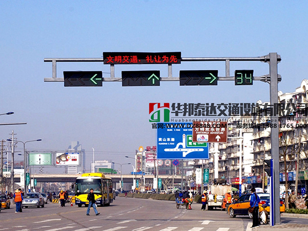 16信号灯杆  矩形杆